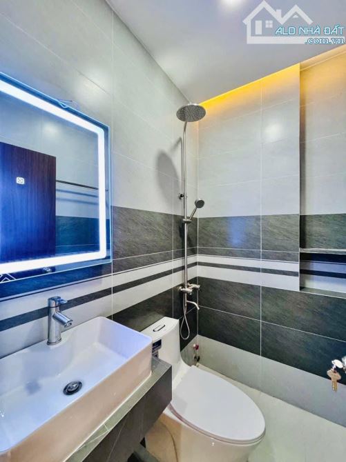 Nhà Đẹp mặt tiền lớn ô tô vào nhà Đ.Nguyễn Văn Đậu P 11 Bình Thạnh 56,4m2 3PN 3WC 2tỷ790 - 4