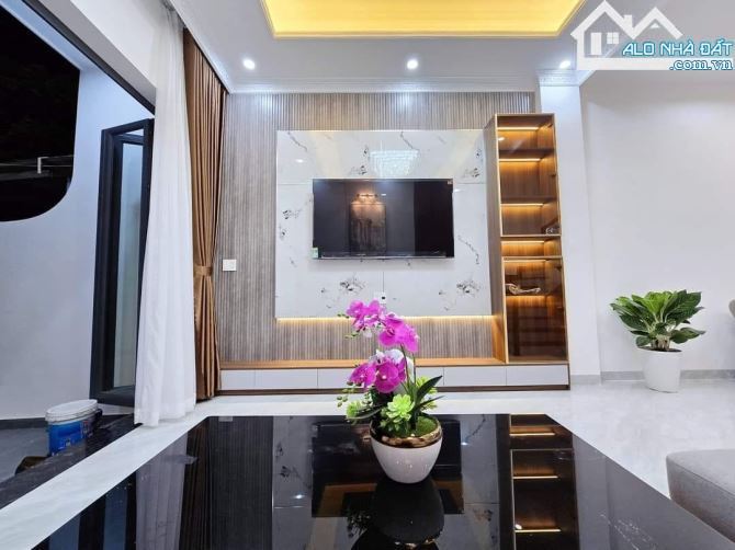 Cần bán gấp nhà Bùi Đình Tuý, p24, Bình Thạnh. Dt 50,4m2. Giá 3,25tỷ - 4