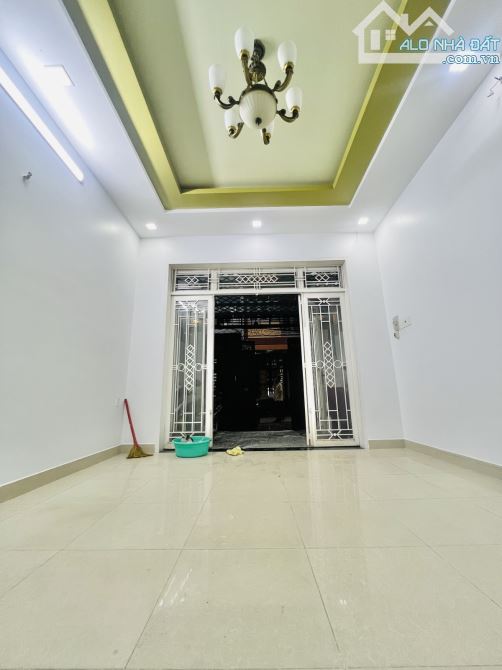 Nhà 3 tầng, hẻm ô tô tránh, 56m2, chỉ hơn 4 tỷ - 4