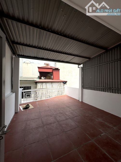 Còn xót lại một căn nhà đẹp 3 tầng tại Ngô Gia Tự, Long Biên, đt 48m2, Mt 5, giá 5,5 tỷ, - 5