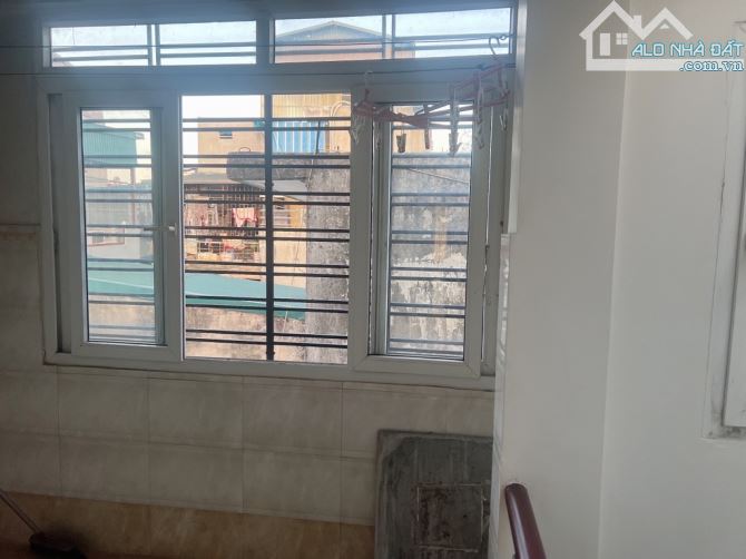 Trịnh Hoài Đức - ô tô đỗ cửa -  5tầng 3,9 tỷ - 7