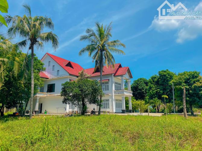 CỰC PHẨM! BIỆT THỰ VƯỜN 3 MẶT TIỀN VIEW SUỐI TUYỆT ĐẸP, CÁCH CỔNG CHỈNH SÂN BAY CHI 2KM - 8