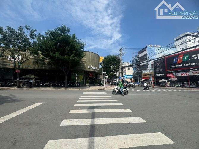 Bán nhà Mặt tiền Nguyễn Thị Thập, ngay Lottemart Quận 7,  DT: 5x27m, Cấp 4, 44.5 tỷ.