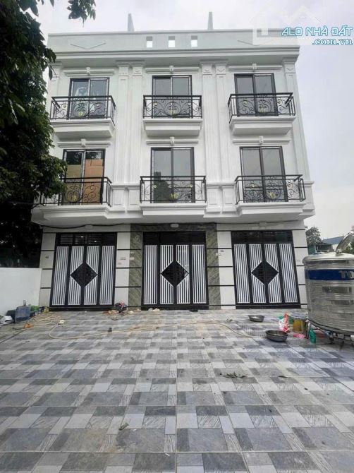 NHÀ RỘNG. GIÁ RẺ. NGÕ 4M TẠI PHỤNG CHÂU, Ô TÔ VÀO SÁT NHÀ. DT 52M2, 3 TẦNG. GIÁ 2.68 TỶ