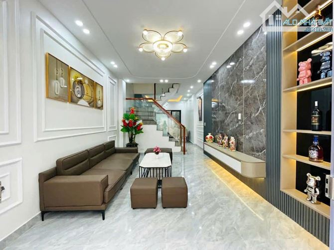 Bán nhà Phùng Chí Kiên, Cầu Giấy - 42m2 - 7 tỷ - oto đỗ gần - ngõ nông