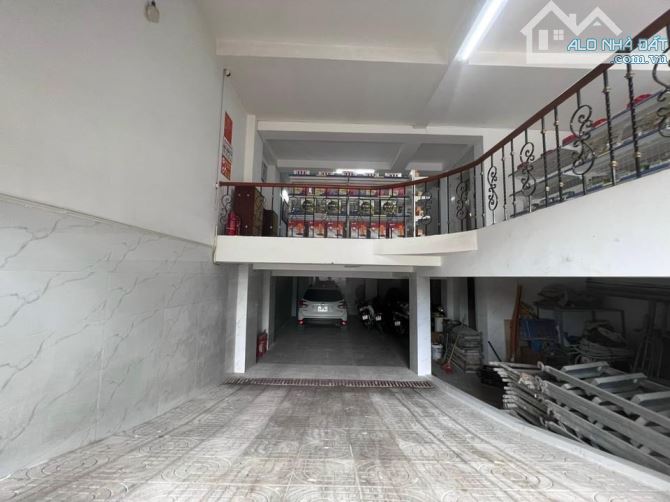 Bán Nhà Phân Lô Ngọc Thụy, Kinh Doanh Văn Phòng DT 140m2 7 Tầng MT 8m Giá 32 tỷ