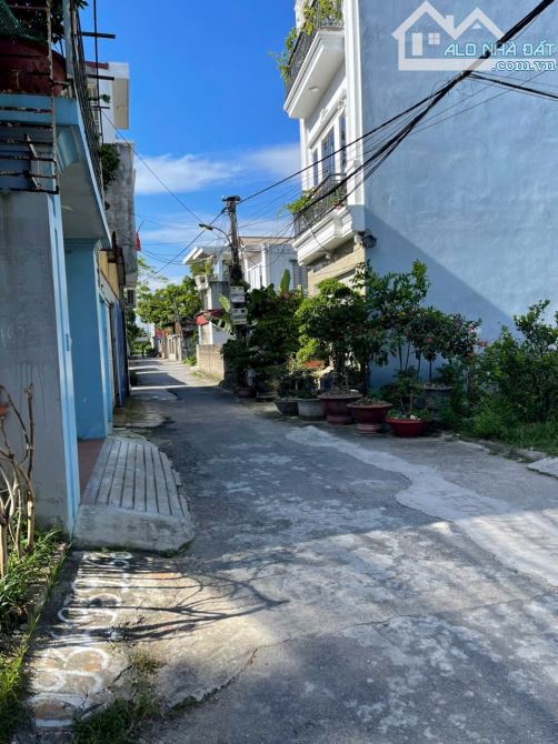 —-Bán lô đất đẹp ngay 208 vào chỉ vài chục mét. Đường nhựa trước đất 5m. - 1