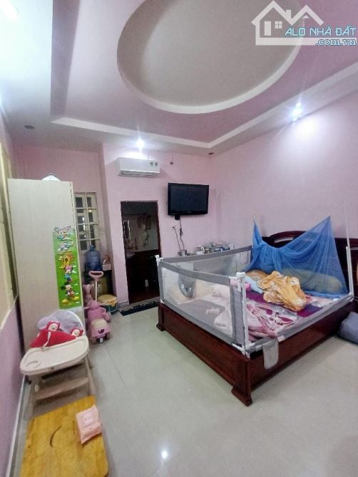 q7- 🏡 xe hơi đến nhà - 4 tầng - hoàn công chuẩn - vị trí đẹp - hẻm xe hơi thông thoáng - 1