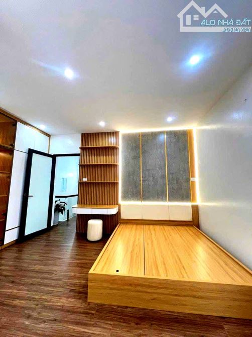 Nhà đẹp giá hời Đống Đa, diện tích 38m2, giá 5,65 tỷ sẵn sàng giao dịch - 1