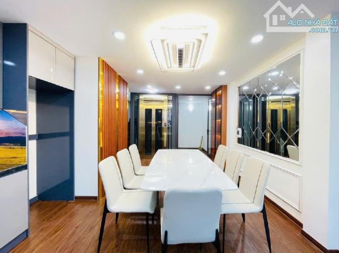 Bán nhà LÊ ĐẠI HÀNH DT45mx6T MT4m chỉ 15,9 tỷ nội thất VIP , tháng máy - 1
