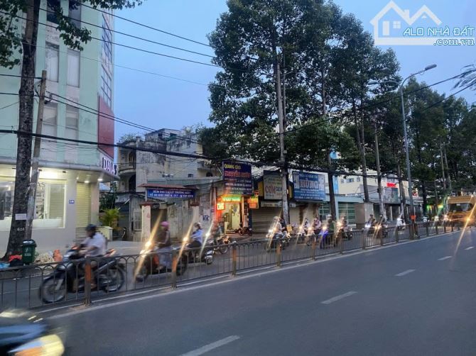 Bán Nhà MT Lý Thường Kiệt. Quận 11. DT: 4x13. CN:52m - 2 Tầng cũ. Đông Bắc. Giá 16 Tỷ TL - 1