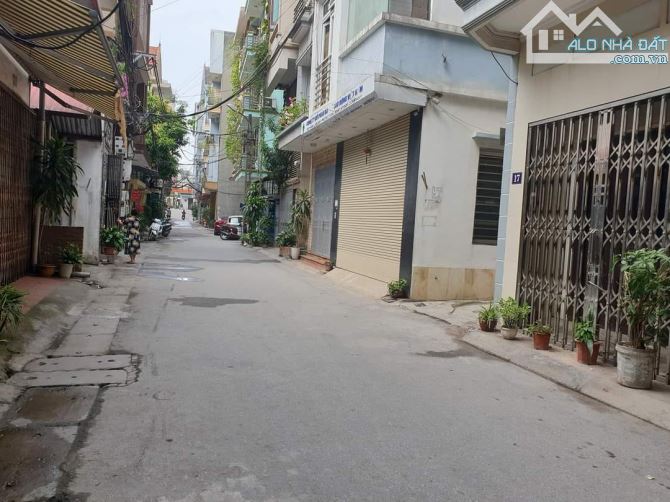 Nhà phân lô 80m2,4 tầng, ô tô tránh tại Lạc Long Quân,Tây Hô- gần UBND. - 1