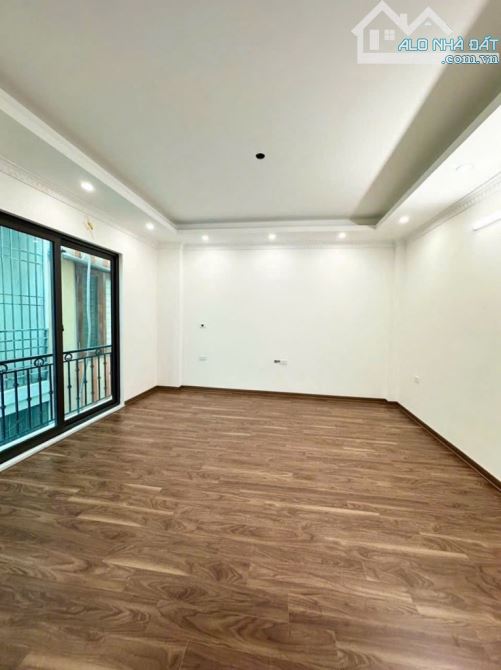 BÁN NHÀ ĐƯỜNG HOÀNG MAI: 32M2 x 6 TẦNG, LÔ GÓC, THANG MÁY, CHỈ HƠN 6 TỶ - 2