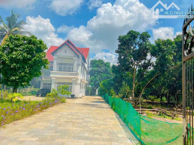 CỰC PHẨM! BIỆT THỰ VƯỜN 3 MẶT TIỀN VIEW SUỐI TUYỆT ĐẸP, CÁCH CỔNG CHỈNH SÂN BAY CHI 2KM - 2