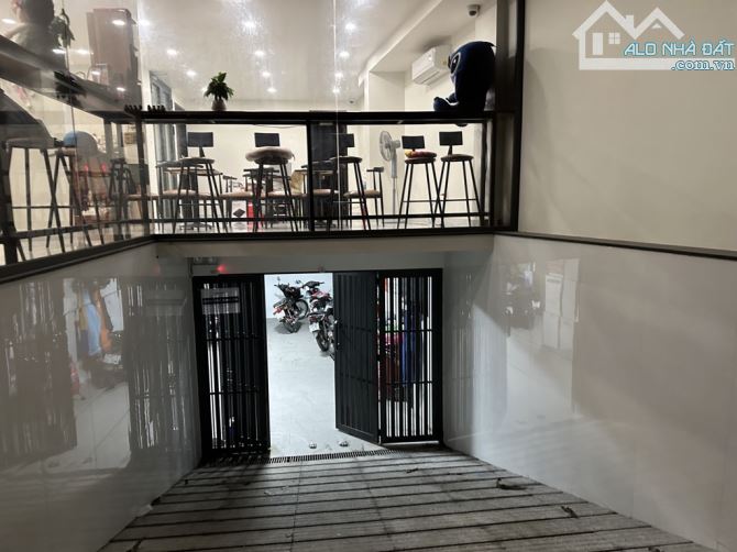 CHDV 6 TẦNG MỚI TINH - 11M NGANG - HƠN 2 TỶ/N - NGAY ĐH VĂN LANG - P5 GÒ VẤP - CHỈ 30,5 TỶ - 3
