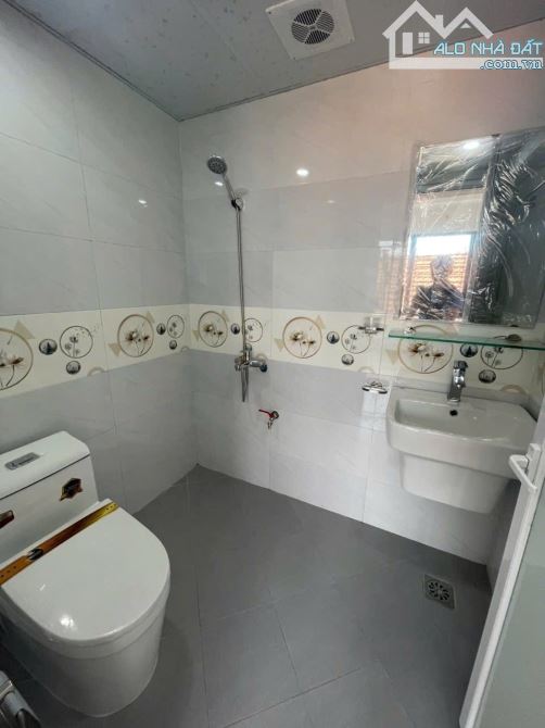 NHÀ GẦN NGÃ 4 LÊ TRỌNG TẤN, LA KHÊ, HÀ ĐÔNG, DT 47M2, MT 6.3M, GIÁ 6.9 TỶ, GẦN PARK CITY - 3
