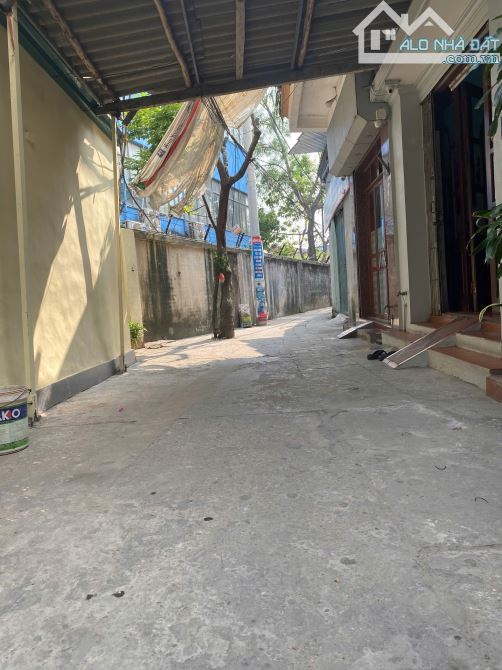 BÁN NHÀ LĨNH NAM 30M*5T*MT5M CHÀO 5,2 TỶ. 10M RA Ô TÔ, NGÕ THÔNG GIÁP PHỐ. - 3