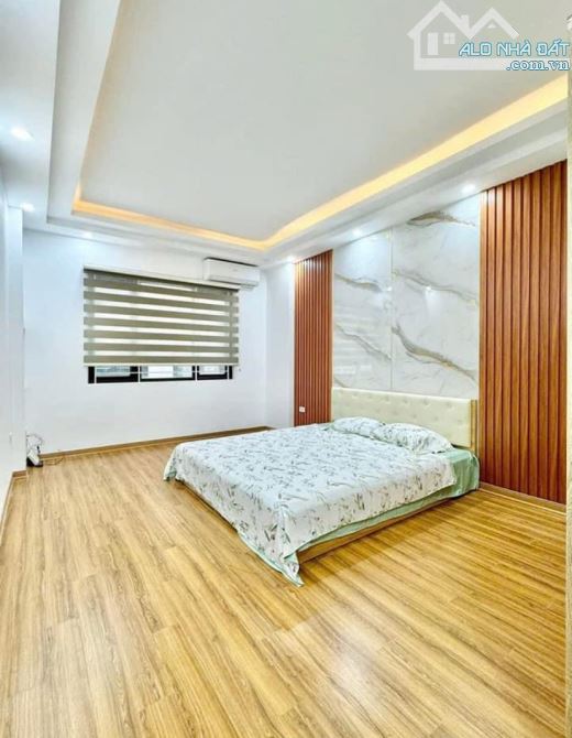 SIÊU PHẨM NGOẠI GIAO ĐOÀN- Ô TÔ ĐỖ CỔNG- 5 TẦNG x 4.2M MT- GIÁ NHỈNH 6 TỶ - 3