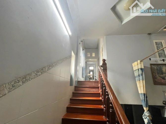 Cần bán nhà 1 mê mặt tiền đường Huỳnh Thúc Kháng - DT 80m2 ngang 5m - 3