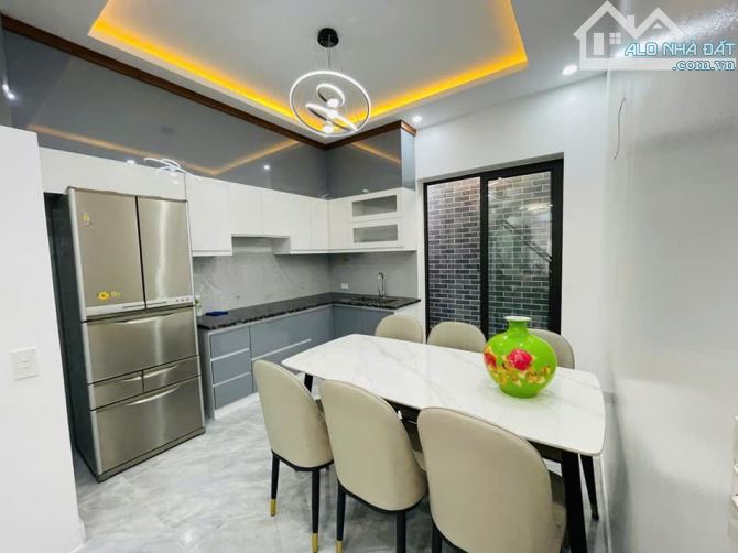 Bán nhà Phùng Chí Kiên, Cầu Giấy - 42m2 - 7 tỷ - oto đỗ gần - ngõ nông - 3