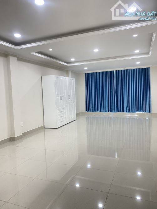 Gấp bán nhà 4 tầng, dt 100m2, giá 20 tỷ, ngay Mặt tiền Quốc lộ 13, Bình Thạnh. - 4