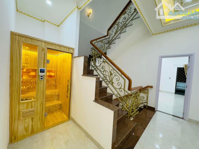 Bán GẤP Nhà NGỘP 10 Tỷ, MT Khu Bên Sông Hiệp Bình Chánh, 4 Tầng 5x18 - 4