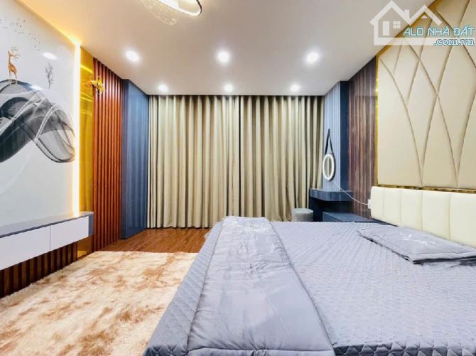 Bán nhà LÊ ĐẠI HÀNH DT45mx6T MT4m chỉ 15,9 tỷ nội thất VIP , tháng máy - 5