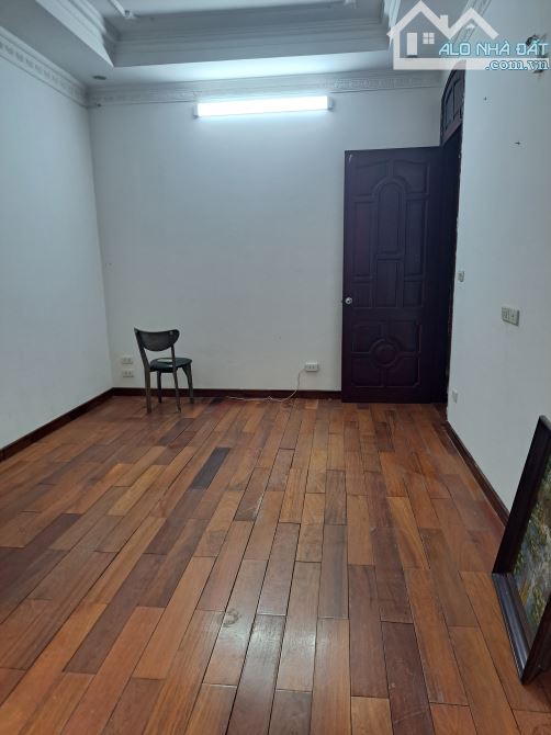 Nhà ngõ 31 phố Trần Quốc Hoàn. DT 60m2 x 5 tầng ngõ rộng làm Văn phòng, lớp học, Kd online - 6