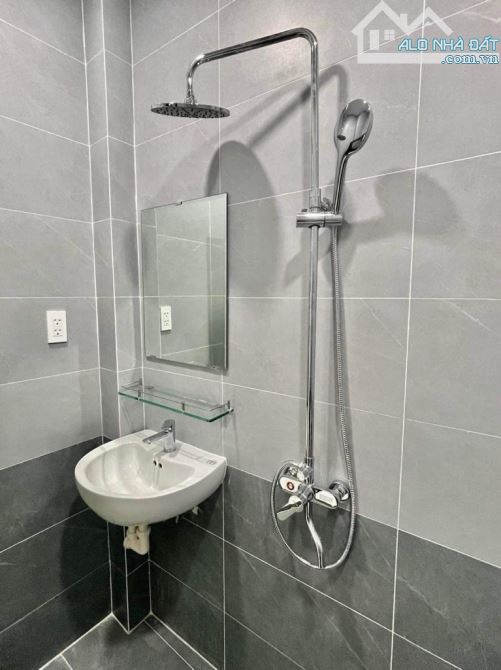 CHDV 6 TẦNG MỚI TINH - 11M NGANG - HƠN 2 TỶ/N - NGAY ĐH VĂN LANG - P5 GÒ VẤP - CHỈ 30,5 TỶ - 8