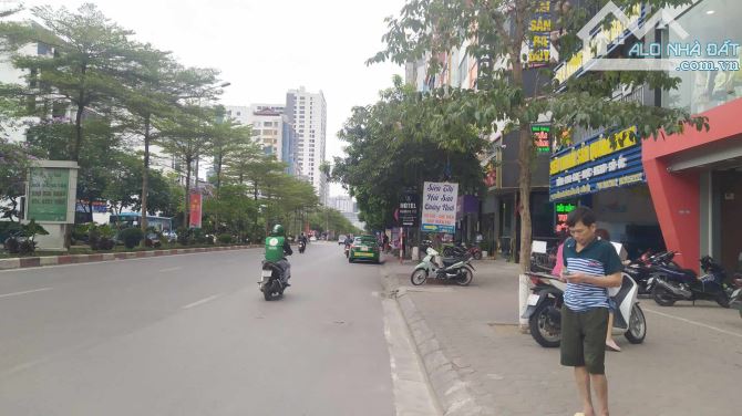 BÁN TÒA BUILDING  MP TRẦN THÂÍ TÔNG 156M MT: 9.2M - CHO THUÊ 425TR/T - NGAY NGÃ TƯ