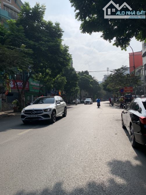 PHỐ NGUYỄN THỊ ĐỊNH 68M2  MT4  GIÁ 24.5 TỶ , THANG MÁY , VỈA HÈ, OTO, KINH DOANH