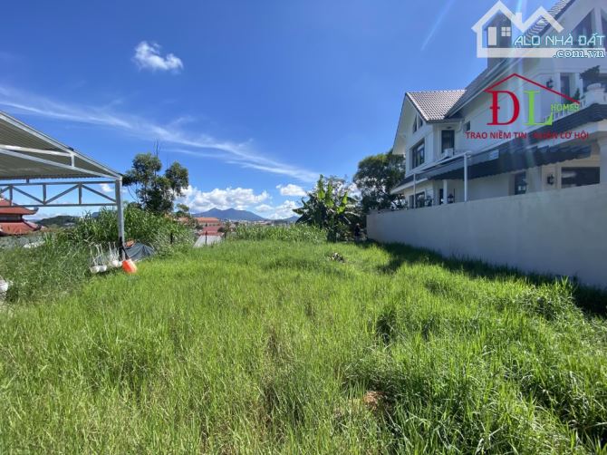 🔥 Bán Lô Đất Đồi Ngô Quyền View Thành Phố cách Hồ Xuân Hương 3Km: