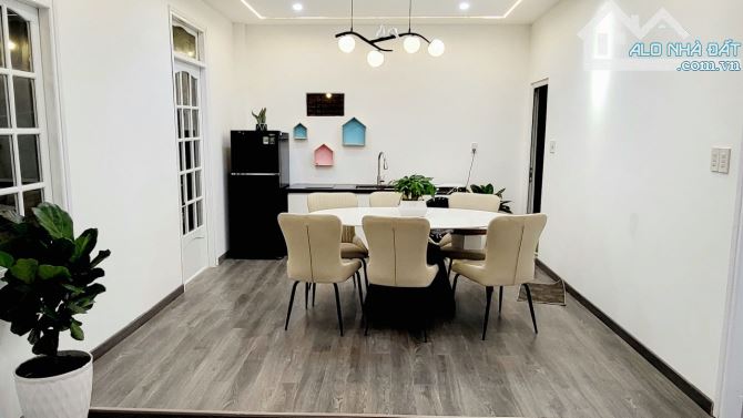 🏡 Rẻ nhất khu Trung Tâm chỉ 1km, TP Đà Lạt, 2 mặt tiền HXH Bán Nhà 8 x 14m, DT 110m2