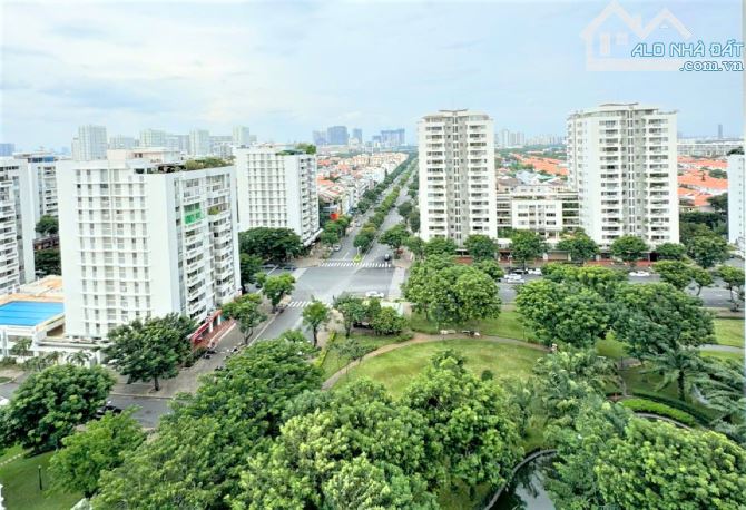 Bán gấp giá rẻ 11,6 tỷ căn hộ Riverpark Residence 123m2, view công viên, nhìn Quận 1