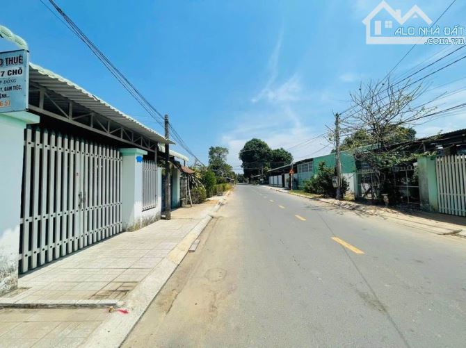 Anh bảy đá gà đá bay lun căn nhà cấp 4 (187m2 SHR) ở đường số 36 , Tân Thông Hội giá 644tr