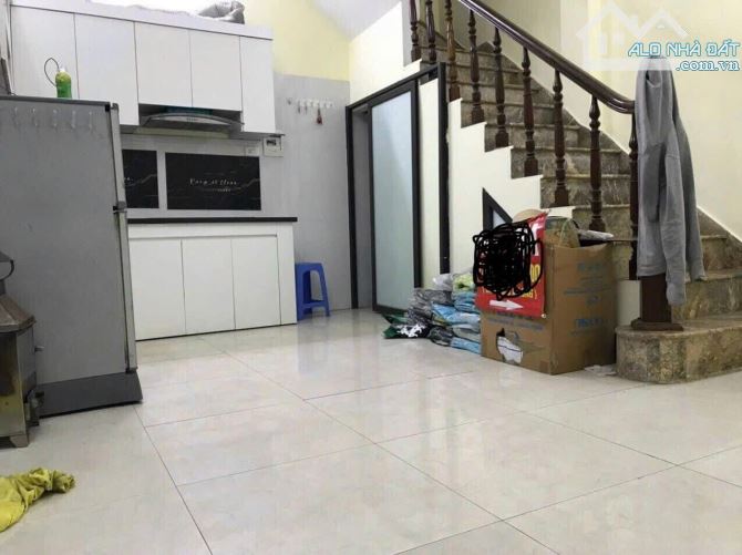 Bán nhà Lê Duẩn 25.5m2 4 tầng 3 bước ra phố mặt tiền 6m 4.2 tỷ