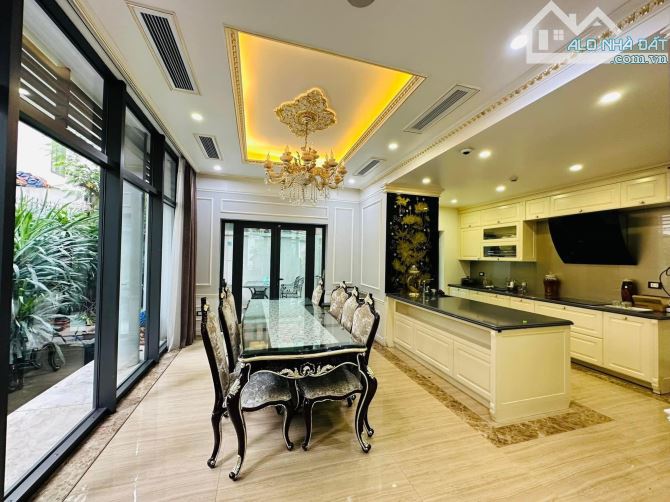 Biệt thự KDTM Dịch Vọng - View Vườn Hoa - 268m2 x 4 nổi 1 hầm Nội Thất nhập khẩu Ý - 72 tỷ - 1