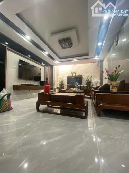 NHÀ KHU NỘI BỘ AN NINH CAO - PHAN HUY ÍCH - Phường 14 - 6PN - 6WC - HẺM XE TẢI -12 T - 1