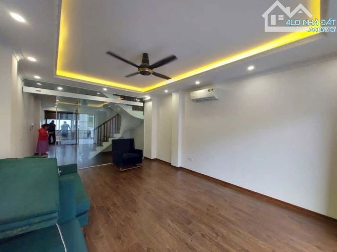 Bán nhà Nguyễn Văn Cừ, Quận Long Biên 56.5m2, 5 tầng, 7.250 tỷ, gần phố, ô tô, 0816.664.** - 1