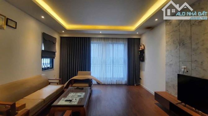 Bán nhà Ngọc Lâm, Quận Long Biên 46.8m2, 5T, 6.350 tỷ, gần phố, thoáng sáng, 0816.664.*** - 1