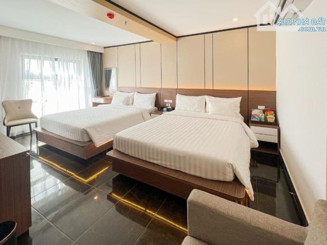 Bán Gấp Hotel Lê Thánh Tôn Q1 8x20m 54P Hầm 11L 245Tỷ - 1