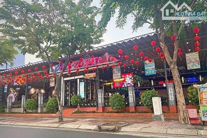 CHo thuê mbkd mặt tiền đường Phạm văn đồng 33x37m trống suốt - 2