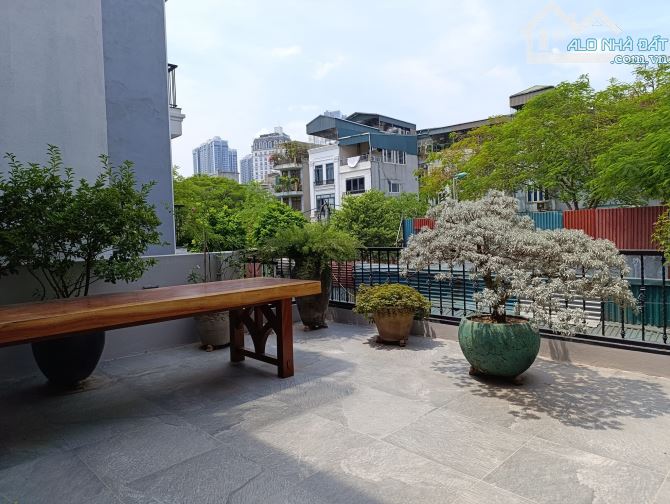 Biệt Thự phố Đội Cấn. Ô tô tránh dừng đỗ, Kinh Doanh đỉnh, Văn phòng. 139m*3t, mt 8m, 42tỷ - 2
