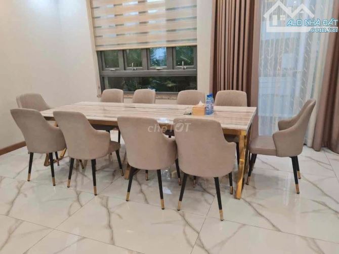 khu biệt thự VIP Nguyễn Gia Trí - DT: 7x19m - xây dựng hầm 2 lầu - Giá 25 Tỷ - 2