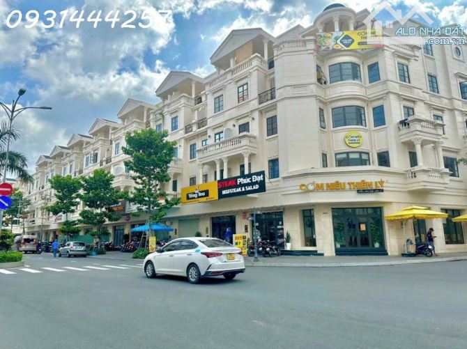 Siêu phẩm 3 lầu chuẩn Châu Âu ngang 8m hẻm VIP Nguyễn Văn Lượng 170m2 gần CV chỉ 28 tỷ - 2