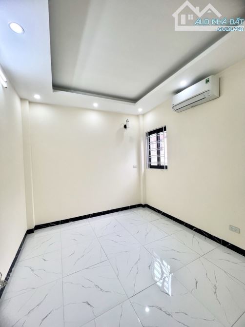 Bán nhà Nguyễn Văn Cừ, nhà đẹp, hiện đại, oto đỗ cổng, dân trí cao, 37m x 5t, giá 6 tỷ 3 - 3