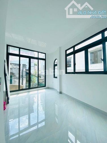 BÁN NHÀ QUẬN 10,HẺM XE HƠI,VỊ TRÍ KINH DOANH,3 TẦNG BTCT,NHỈNH 6 TỶ - 3