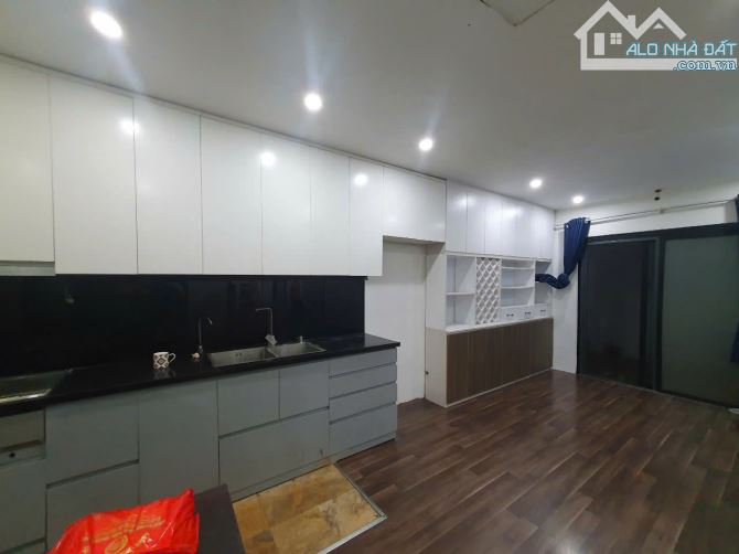 Cho thuê căn hộ phố Kim Mã, Ba Đình, 75m2, 2 ngủ, đẹp, 12.5 triệu/th - 3