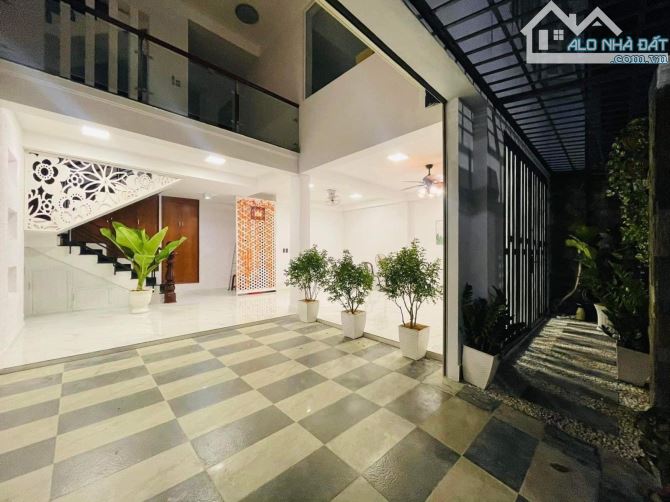 SIÊU PHẨM DIỆN TÍCH KHỦNG NHÀ ĐỒNG ĐEN, PHƯỜNG 13, TÂN BÌNH - GIÁ:4TỶ850/75M2 - 3