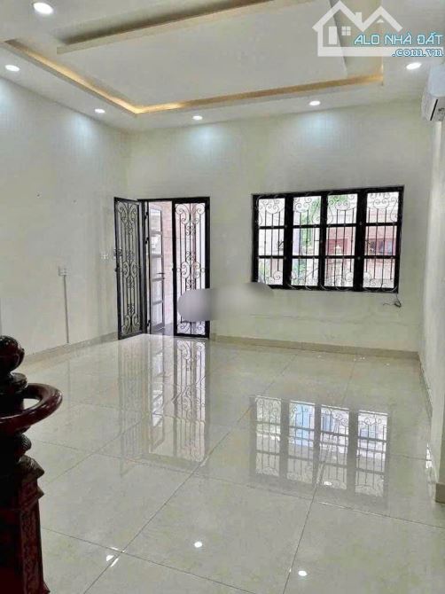 Cho thuê nhà phố thương mại Cityland đường Phan Văn Trị, Phường 10, GV - 3